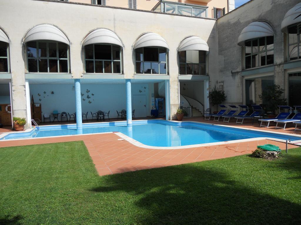 Hotel Settentrionale Esplanade Montecatini Terme Exterior foto